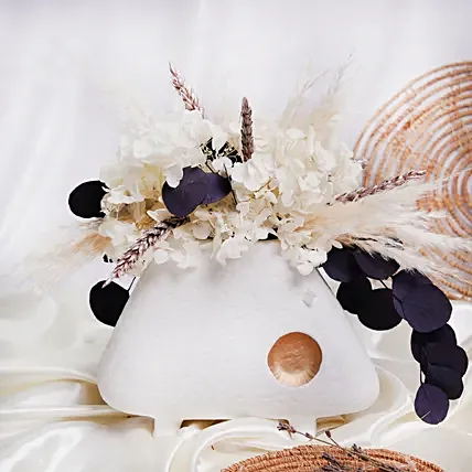 Dry Hydrangea Beauty: Christmas Home Decor