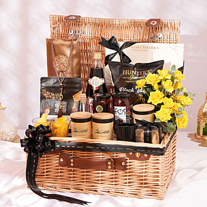 Eid Celebration Premium Gift Basket: Eid Gift Hampers