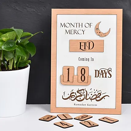 Eid Countdown Calendar: Engraved Gifts
