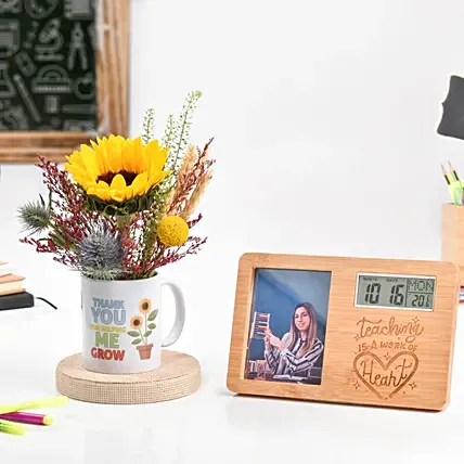 Flower And Personalised Clock For Teacher: Sunflower Bouquets