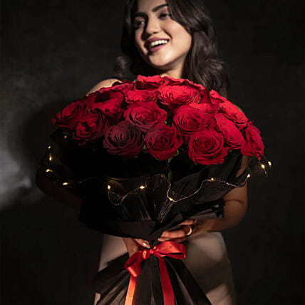Heart Desire Led Rose Bouquet: Karwa Chauth Flowers 