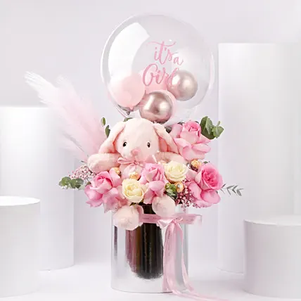بوكس تهنئه مولوده حضن الورود: باقة ورد مع بالونات
