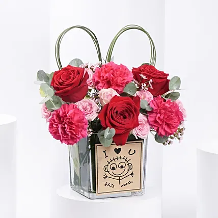 Love And Heart Flowers Vase: 