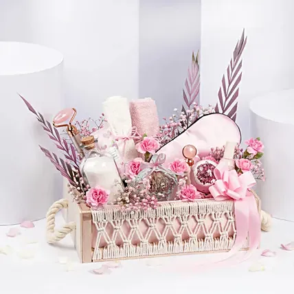 Personal Care Hamper For Her: Womens Day Gift Hampers