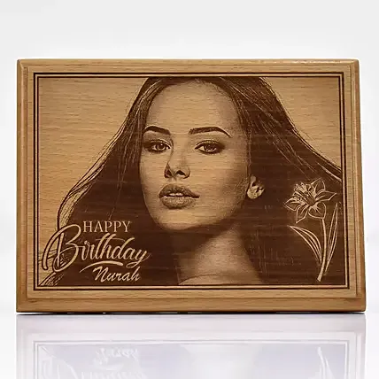 Personalised Photo Frame: Engraved Gifts in Dubai