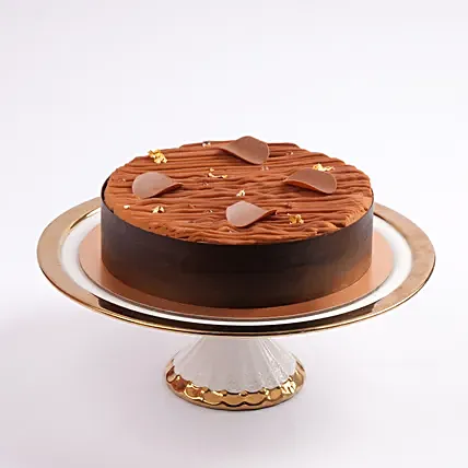 Salted Caramel And Chocolate Cake: Cake Delivery in Al Ain