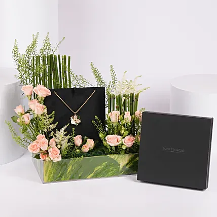 SHP Burj Flower Petal Necklace Malachite And Cubic Zirconia Stones: Saint Honore-paris-gifts