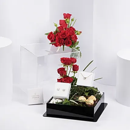 طقم مجوهرات سواروفسكي مع ورد و شوكولاتة: مجوهرات اصطناعية