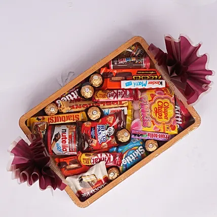 Sweet tooth Heaven Hamper: Gifts for Girlfriend