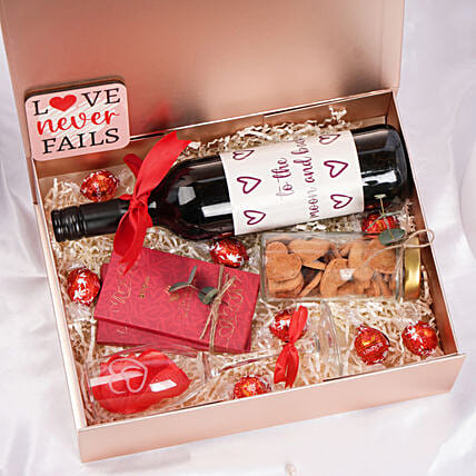 Lovely Moments Hamper: Valentine Gift Hampers for Her