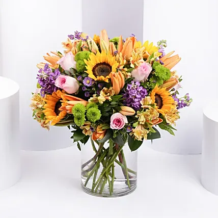 Vibrant Bunch of Flowers In Glass Vase: Birthday Flowers for Father