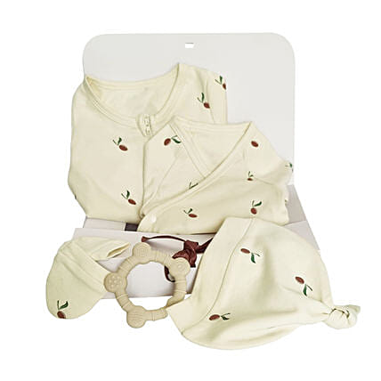 Welcome Baby Organic Gift Set Red Olea: New Born Baby Gifts