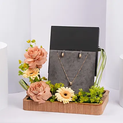 Cerruti 1881 Gold Plated Jewellery Gift Tray: Jewellery