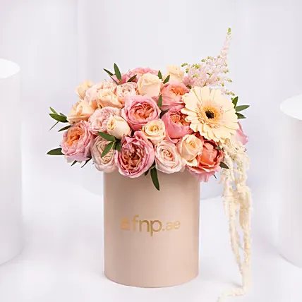 Peach And Pink Roses Luxury Flower Box: Premium Flowers