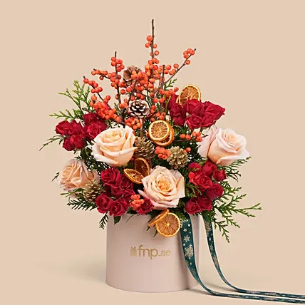 Christmas Rose And Berry Box: Christmas Flowers