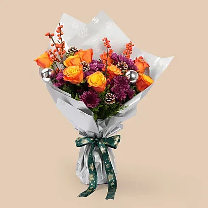 Festive Glow Christmas Bouquet: ورد الكريسماس في دبي