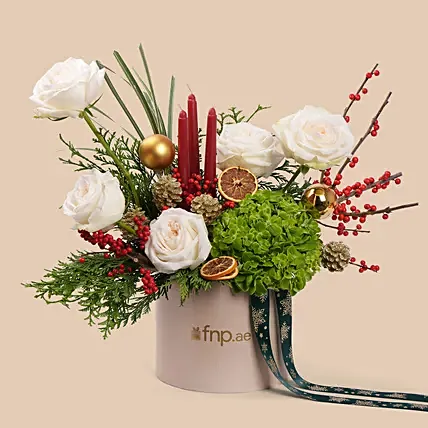 White Christmas Bloom Box: باقات ورد الكريسماس اونلاين 