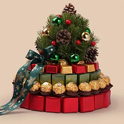 Christmas Chocolate Tree Arrangement: 
