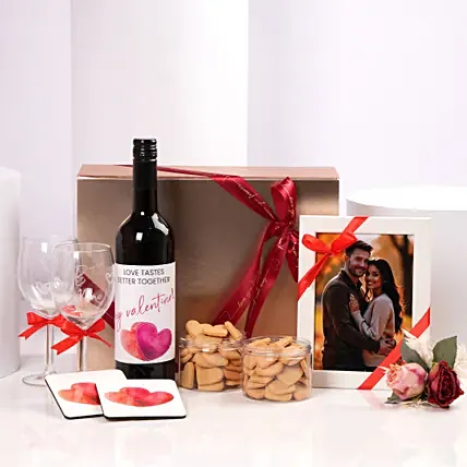 Valentine Wine And Treats Hamper: 