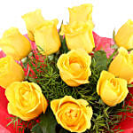 12 yellow roses charming bouquet