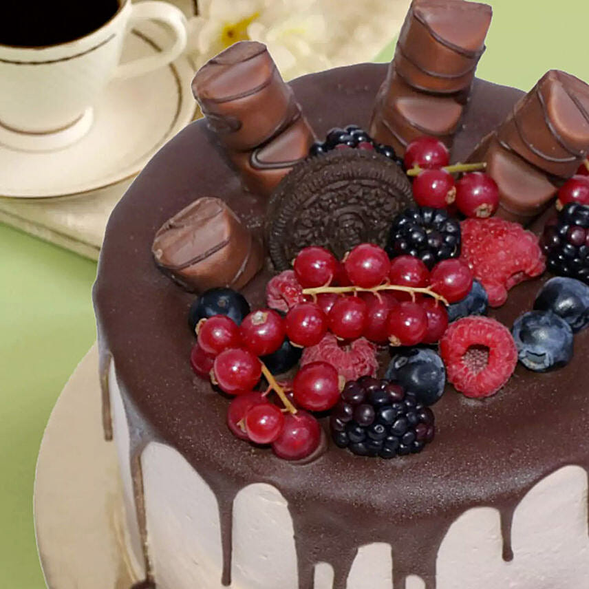Candy Topped Choco Cake 1.5 Kg