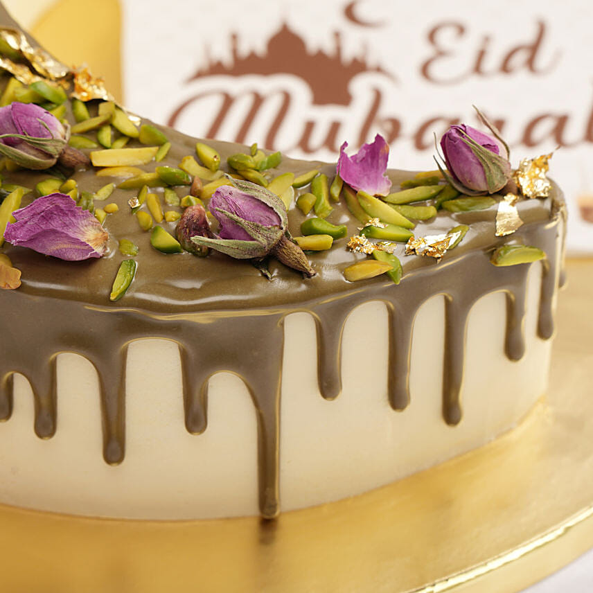Pistachio Saffron Crescent Moon Cake For Eid