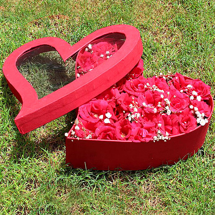 Red Heart Box Of Red Roses