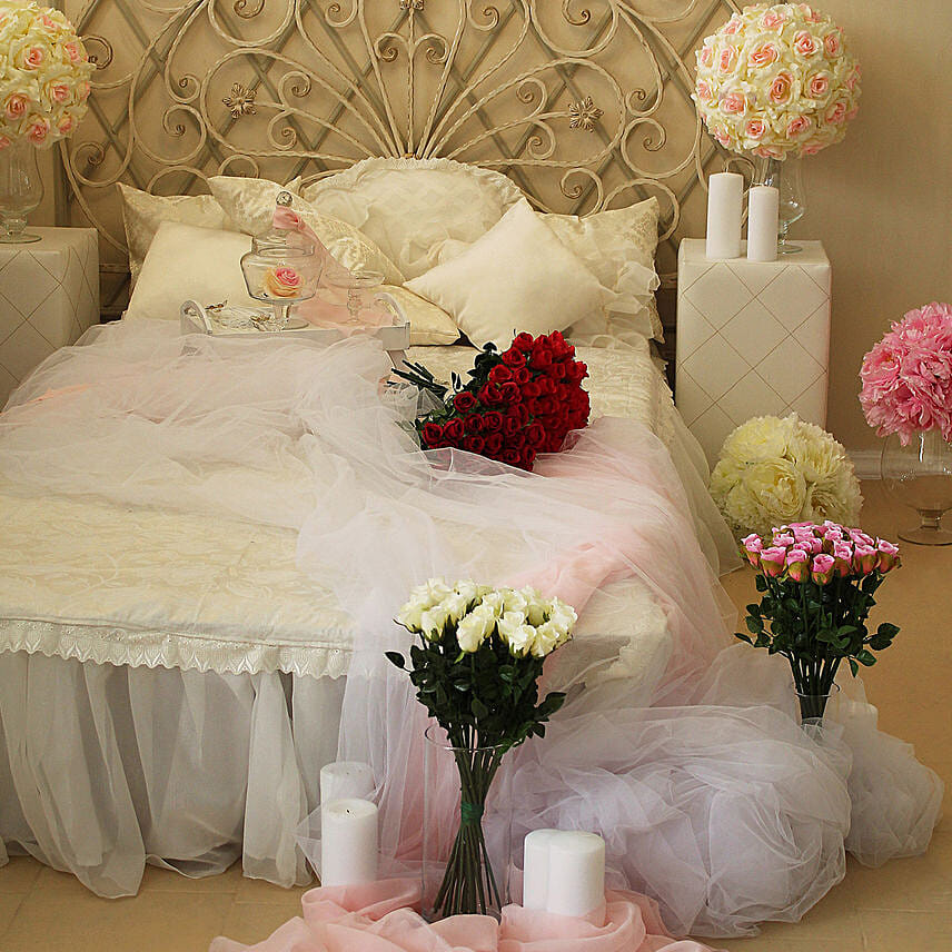 Romantic Decor Bed Full Of Flowers