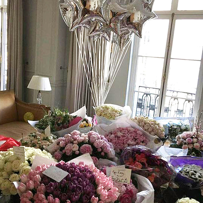600 Mixed Flowers And Balloon Arrangement