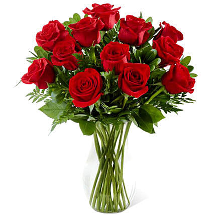 Red Rose Vase: Send Gifts To Pakistan