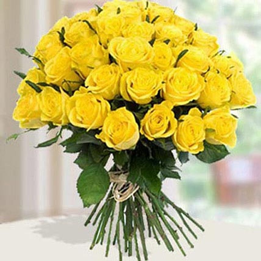 30 Yellow Roses Bouqet QT