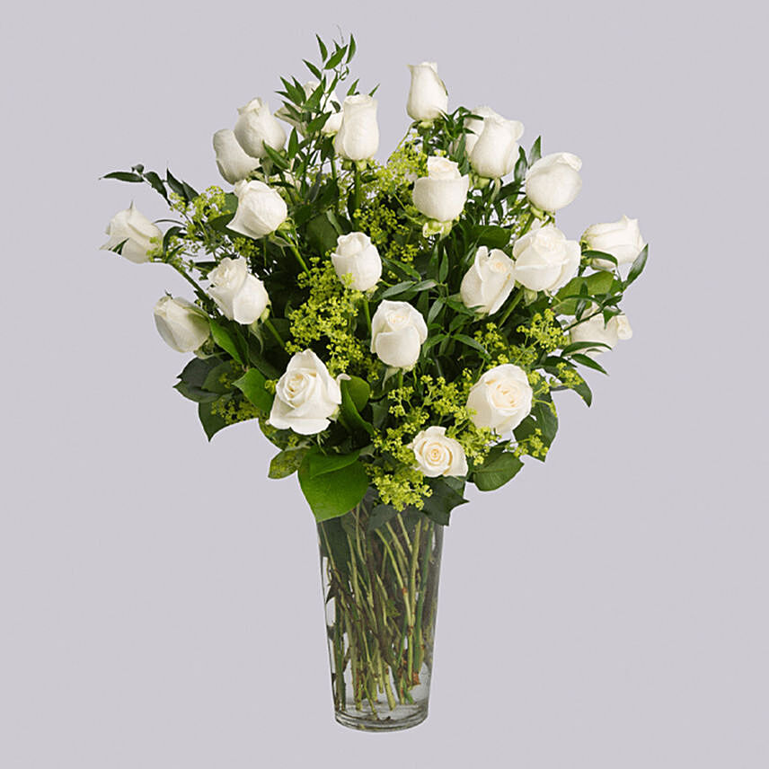 20 Stems Graceful White Roses In Vase
