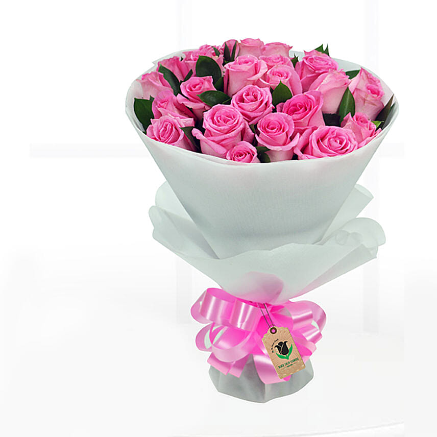 30 Stems Pretty Pink Roses Bunch