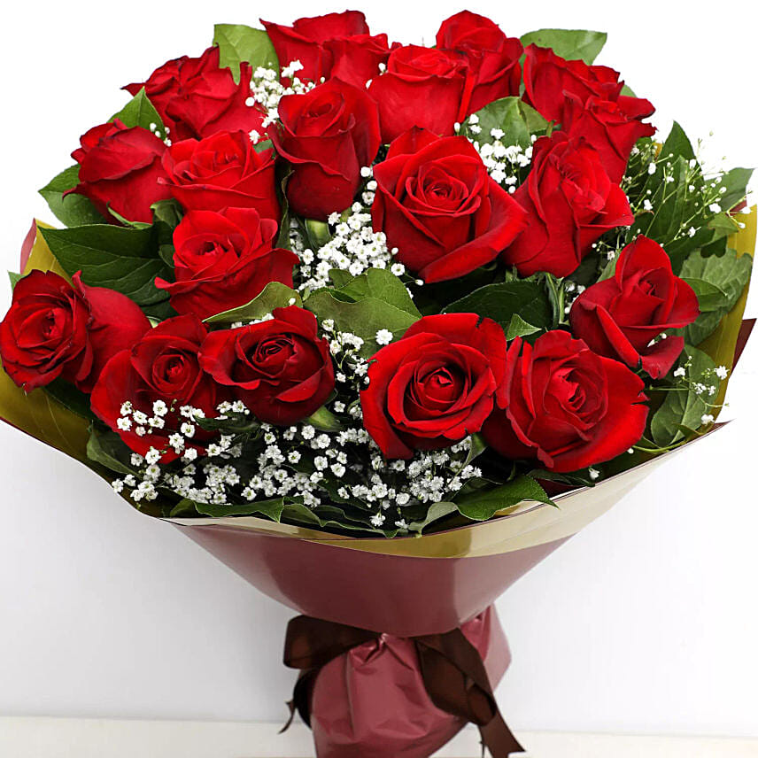 Elegant Bunch Of Fresh Roses