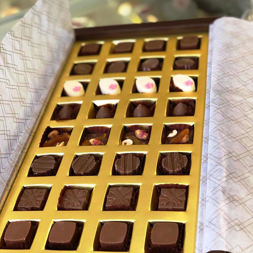 32 Pieces Assorted Chocolates Box