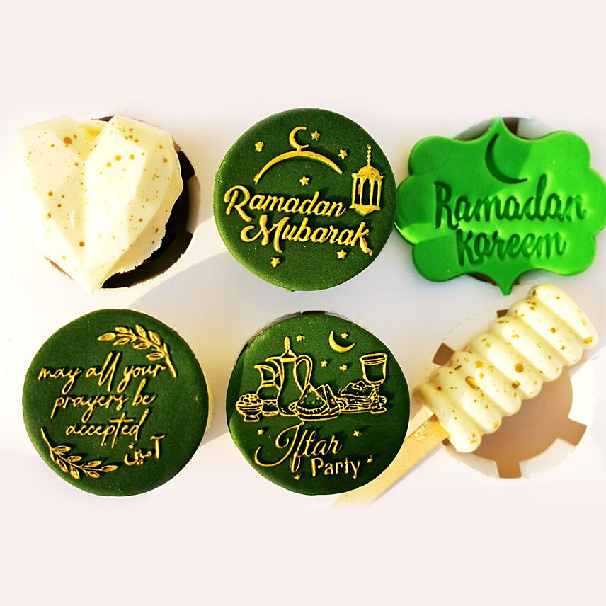 Ramadan Theme Chocolate Cupcakes And Cakesicle