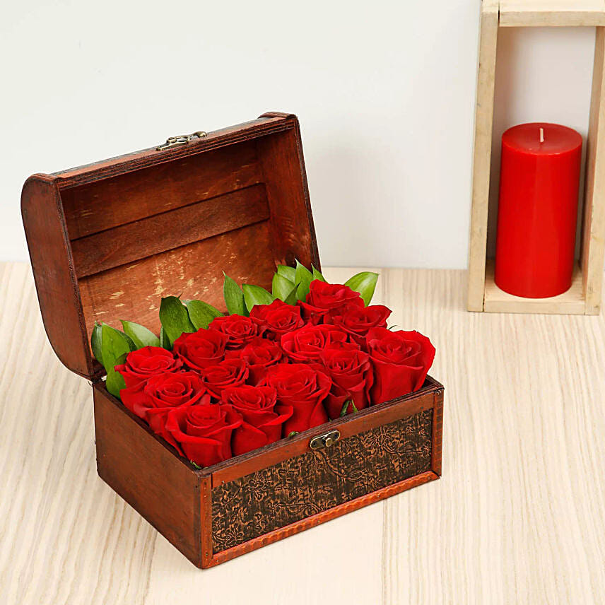 Red Roses Arrangement in a Box