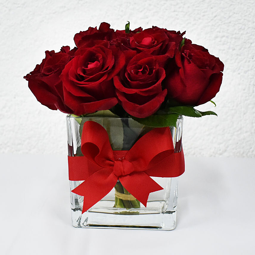 15 Roses in a Vase