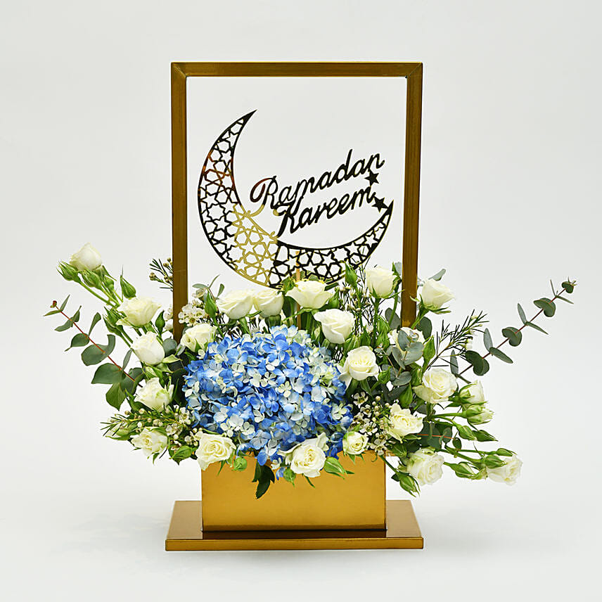 Ramadan Kareem Wishes Flowers Arrangement