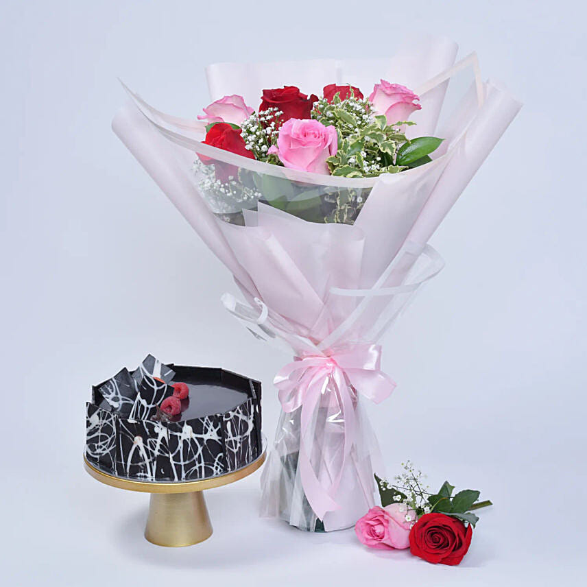 Beautiful 6 Roses Bouquet With Chocolate Cake