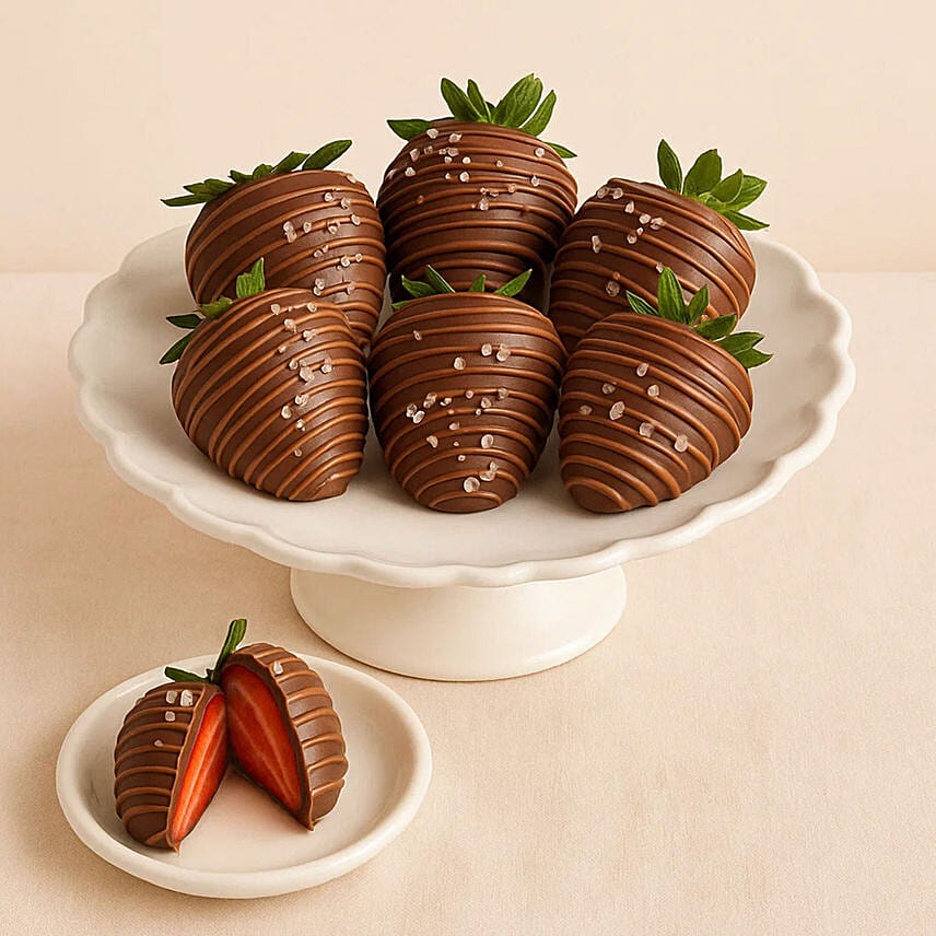Dark Chocolate Salted Strawberries - 6 Pieces
