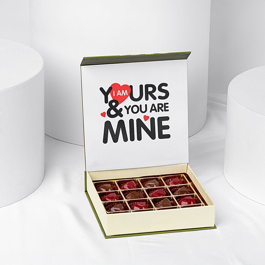 Chocolate Kissed with Love: Send Chocolates To Qatar