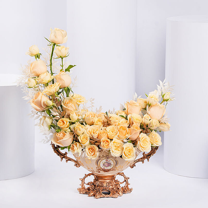 Crescent Moon Flowers Arrangement Crescent Moon Flowers Arrangement: هدايا رمضان في قطر