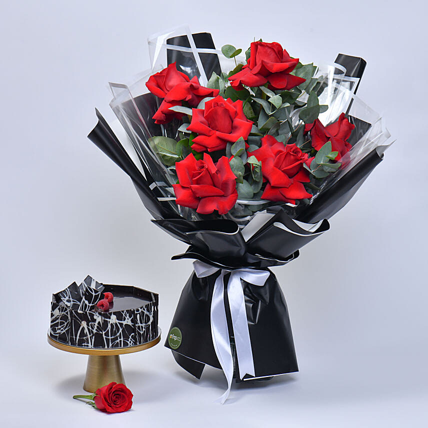 Red Rose Bliss & Chocolate Cake Red Rose Bliss & Chocolate Cake: Send Cakes to Qatar