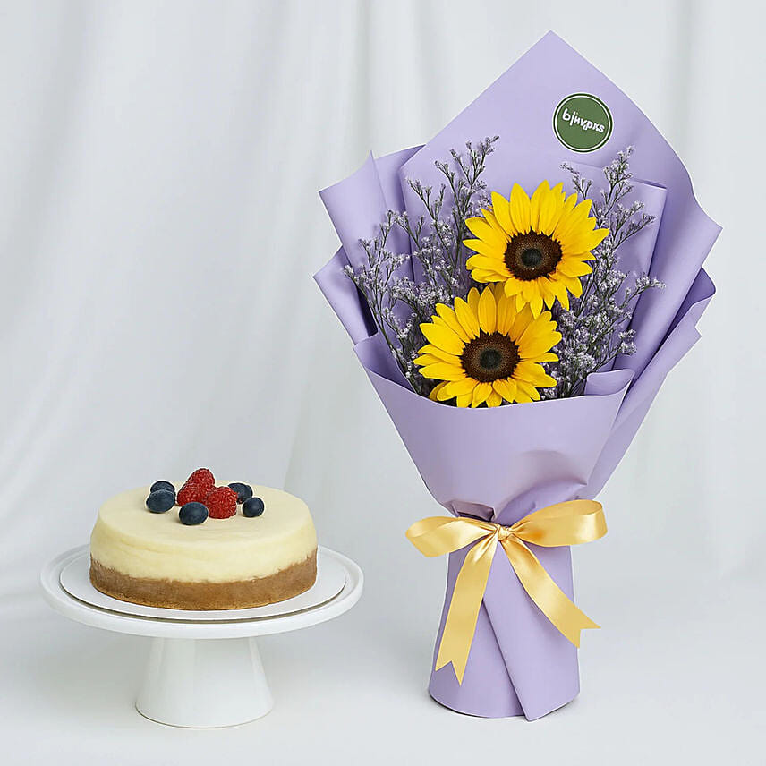 Vanilla Cake N Hand Bouquet: 