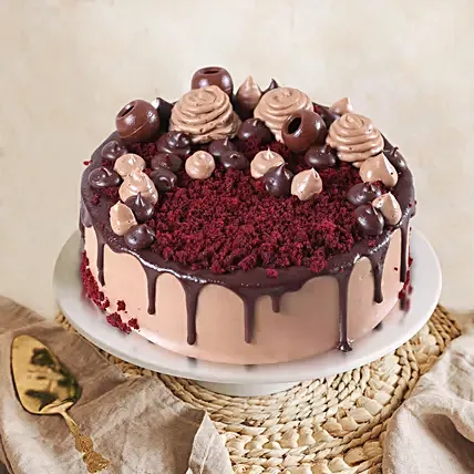 Chocolaty Red Velvet Cake: Send Romantic Gifts To Qatar
