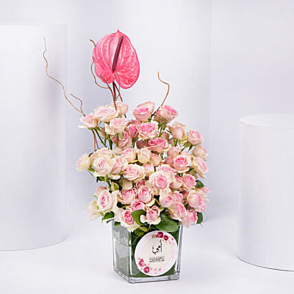 Mom Tender Love Roses: Send Flowers to Qatar