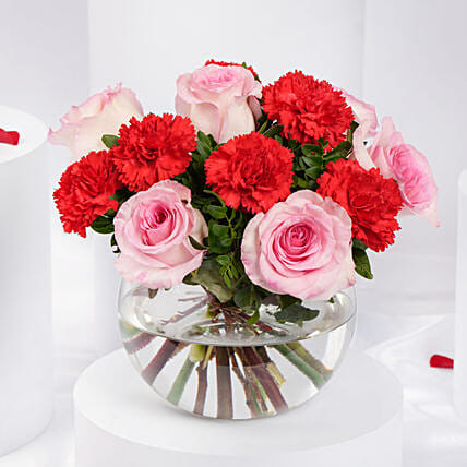 Roses & Carnation Love Arrangement: Valentines Day Gifts to Qatar