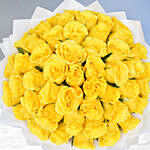 بوكيه ورد 50 وردة جورية صفراء في غلاف أنيق وببيونة