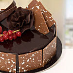 Appetizing Fudge Cake 4 Portion